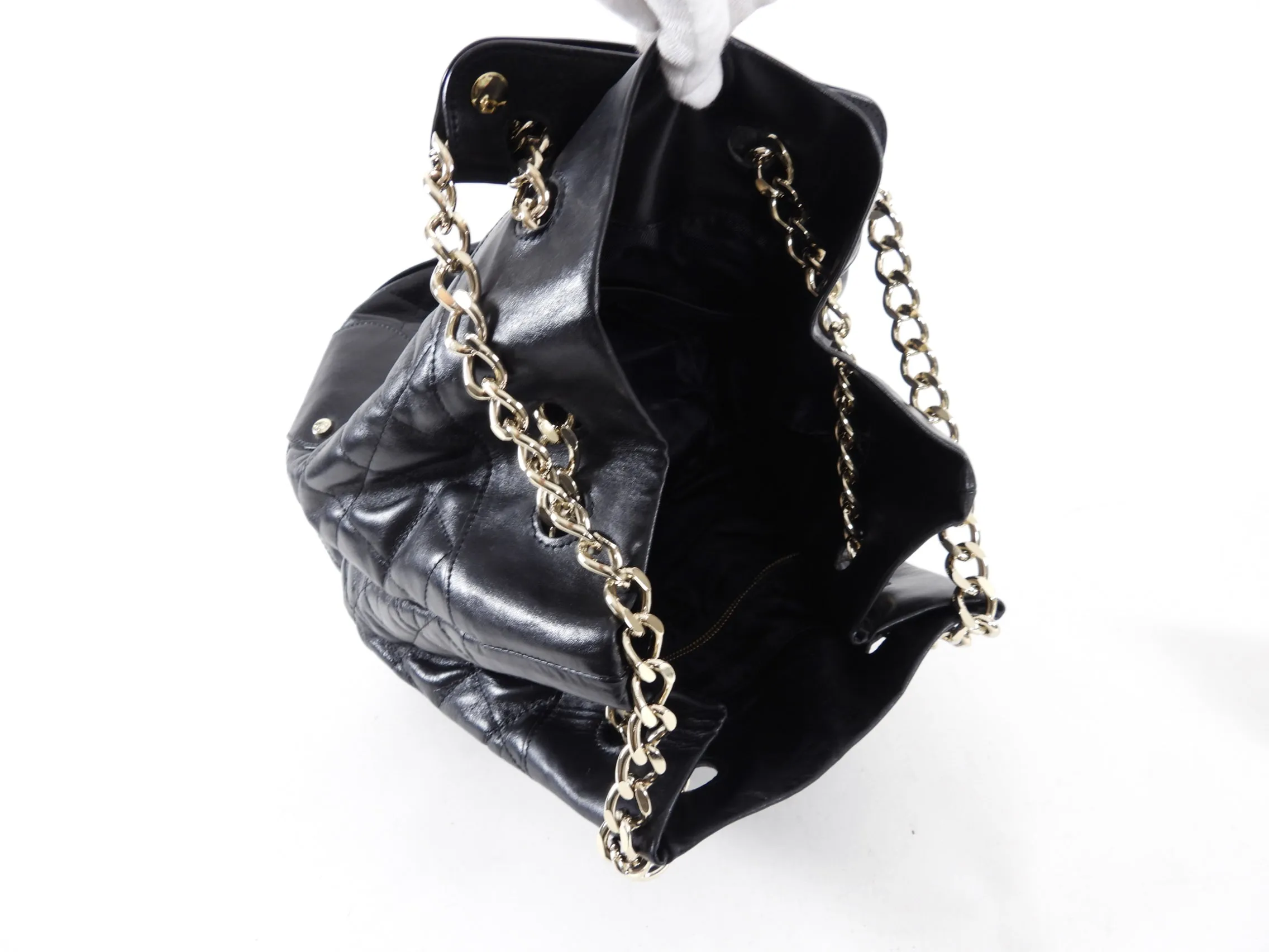 Burberry Black Leather Quilt Drawstring Chain Bucket Bag