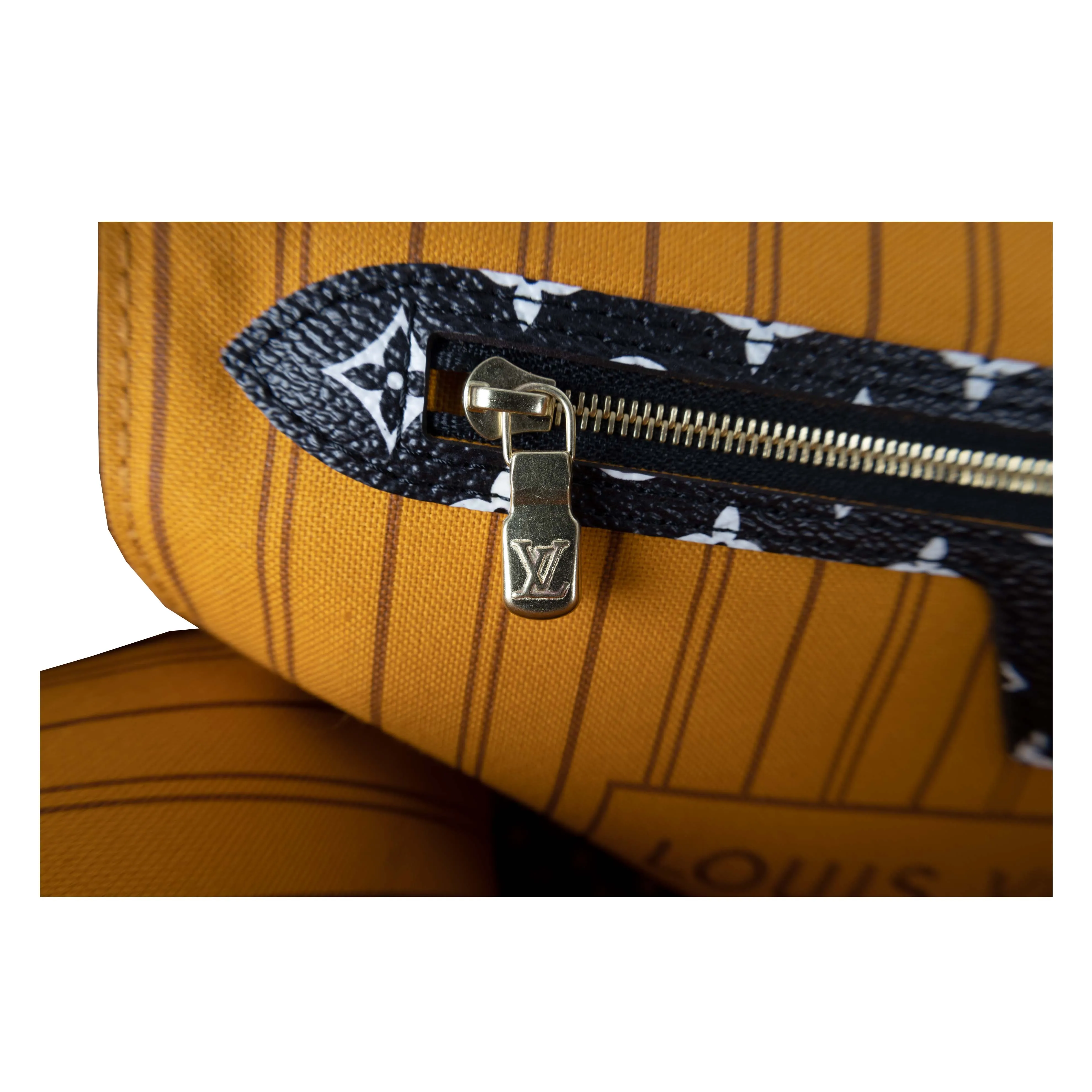 LOUIS VUITTON Louis Vuitton Monogram Jungle Neverfull MM