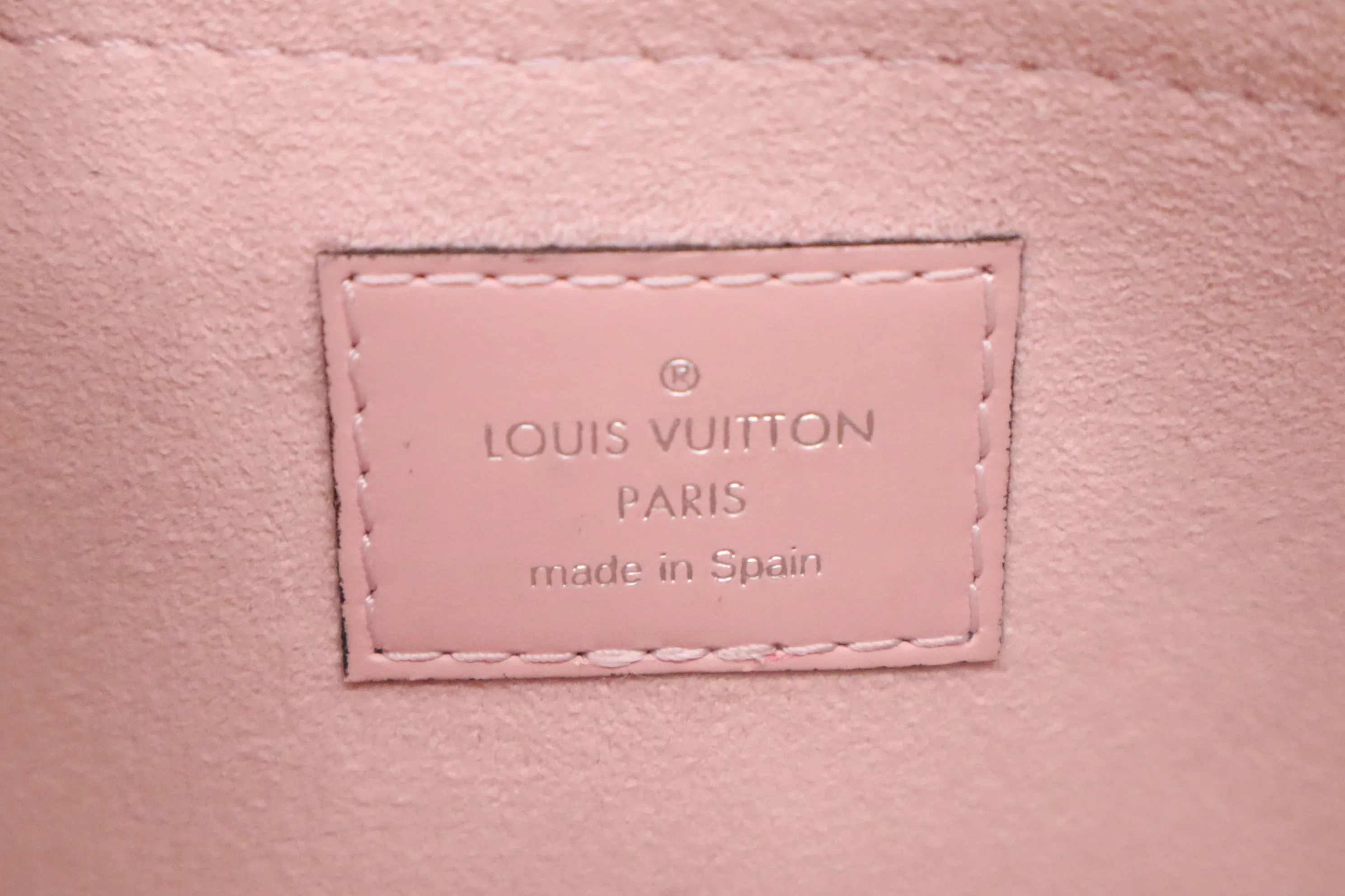 Louis Vuitton Neverfull MM in Pink Epi Leather