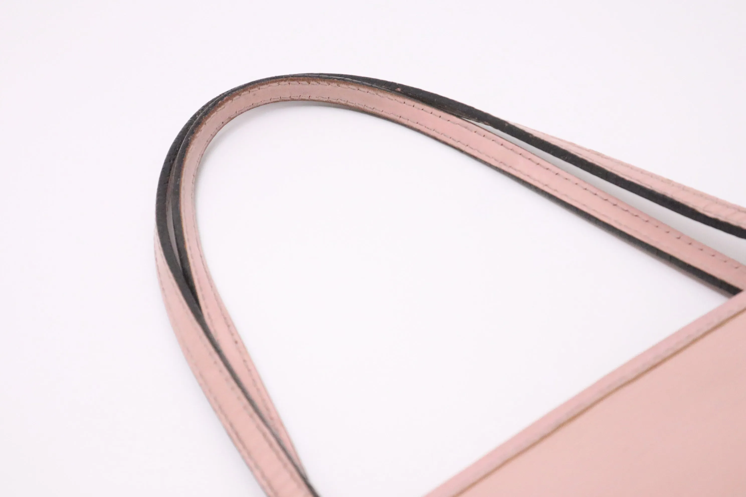 Louis Vuitton Neverfull MM in Pink Epi Leather