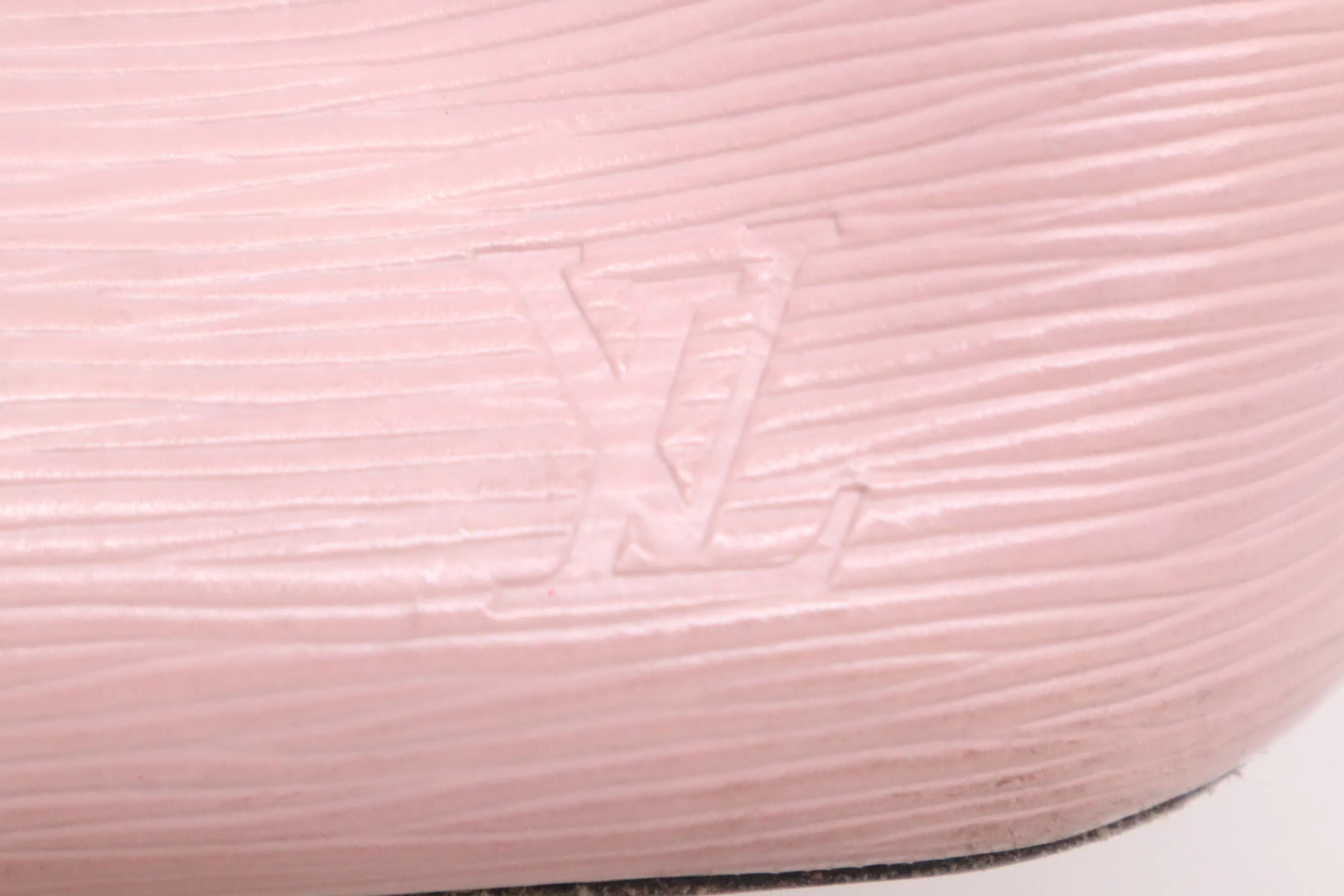 Louis Vuitton Neverfull MM in Pink Epi Leather
