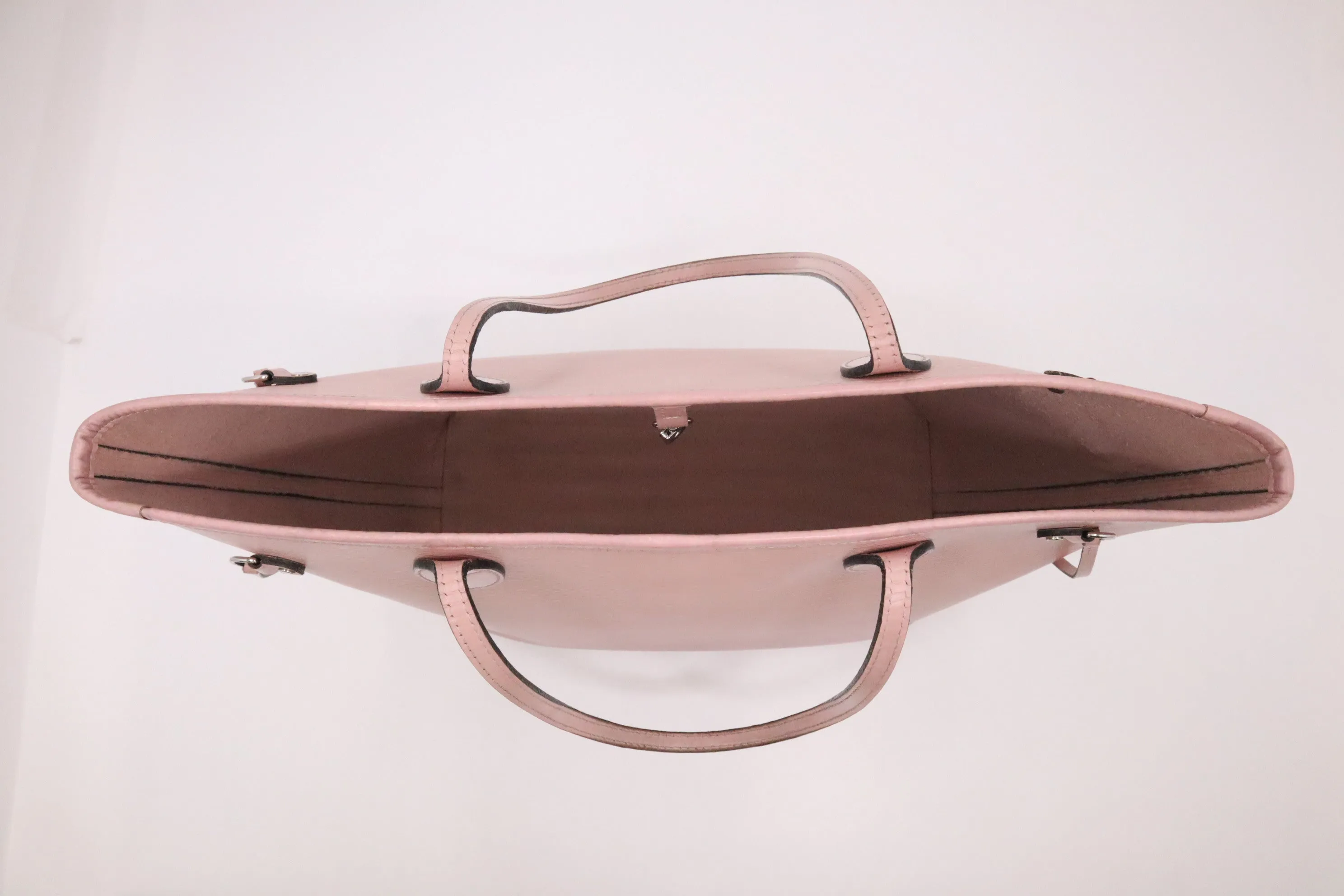 Louis Vuitton Neverfull MM in Pink Epi Leather