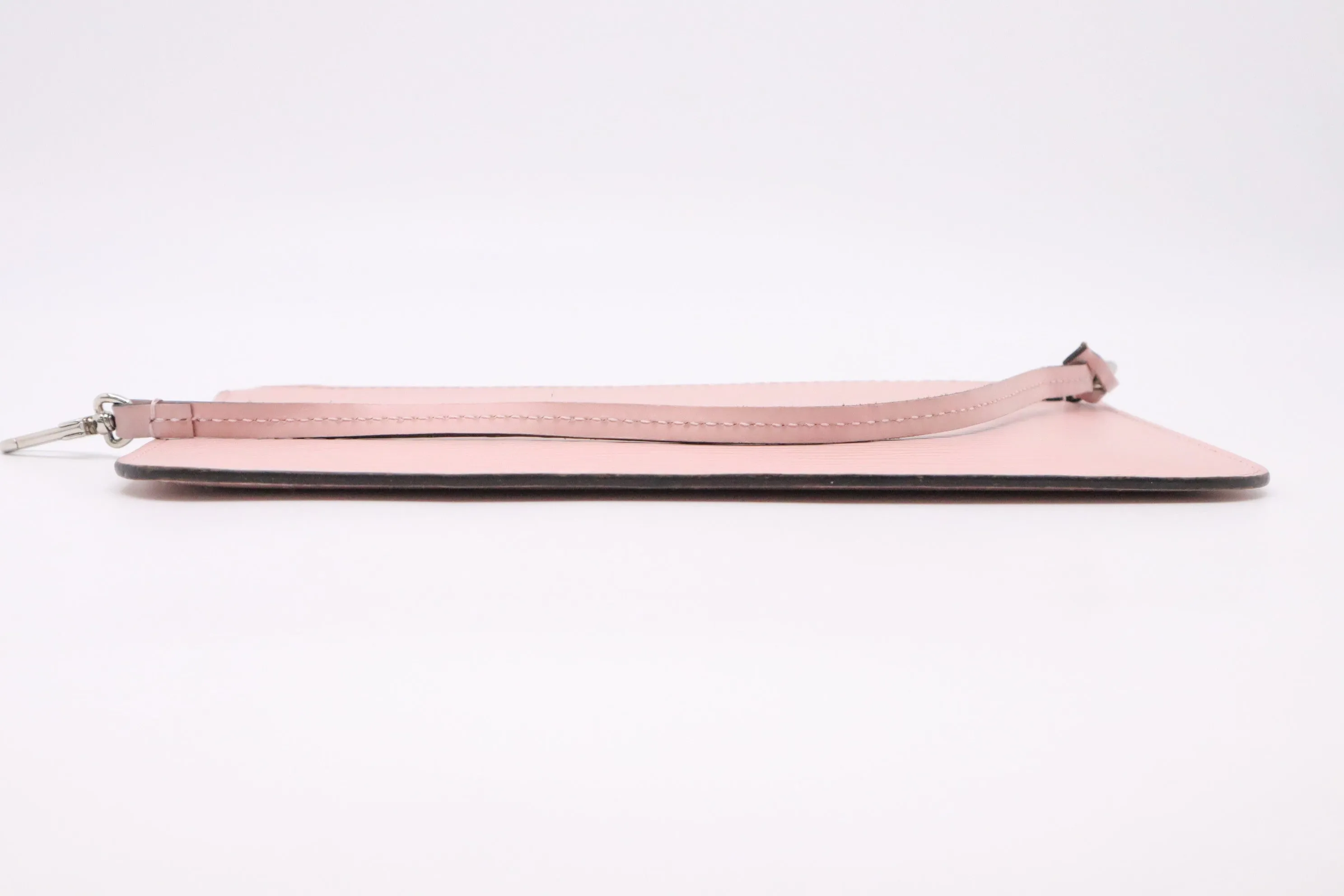 Louis Vuitton Neverfull MM in Pink Epi Leather