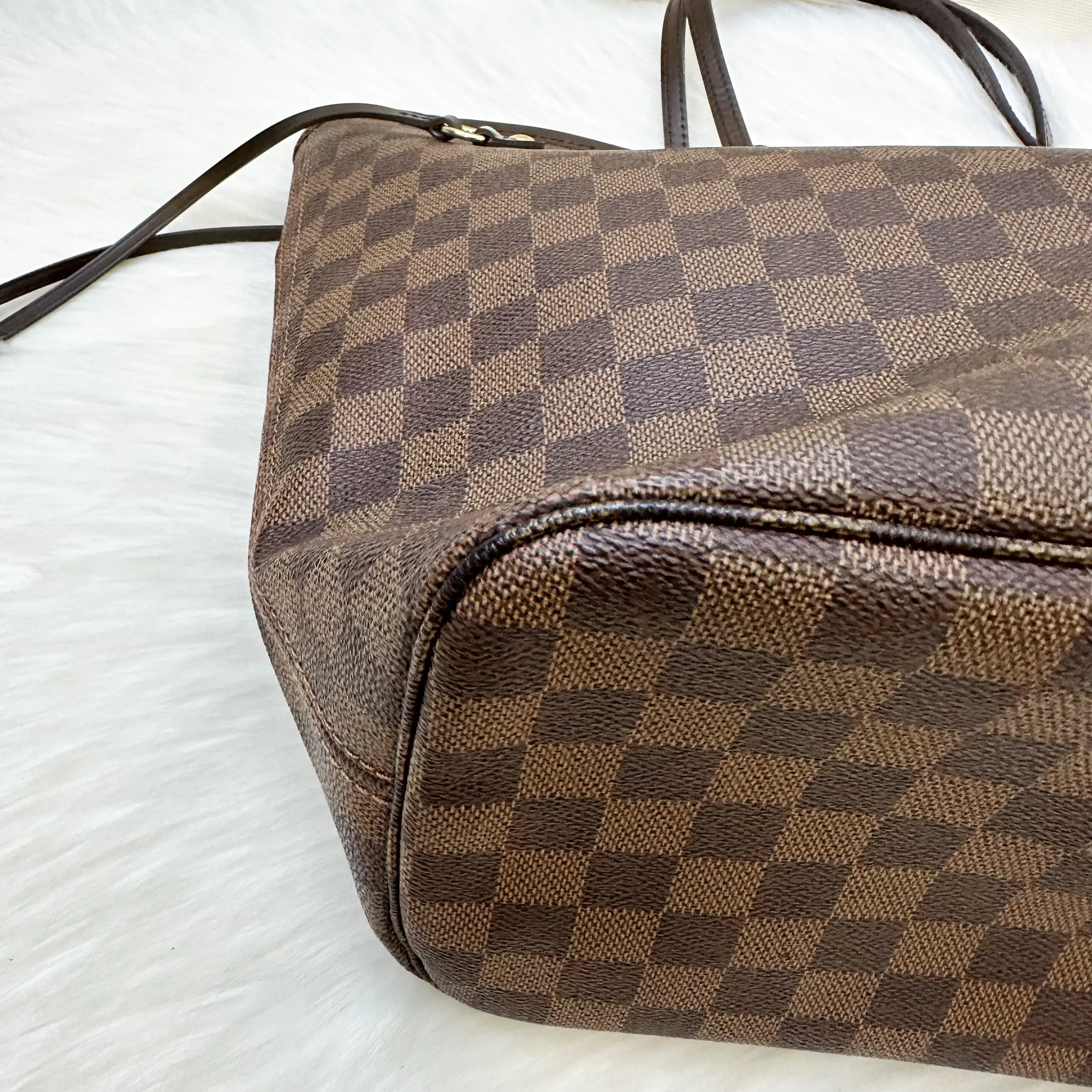 LV Neverfull MM in Damier Ebene Canvas (Older model without attached pouch)